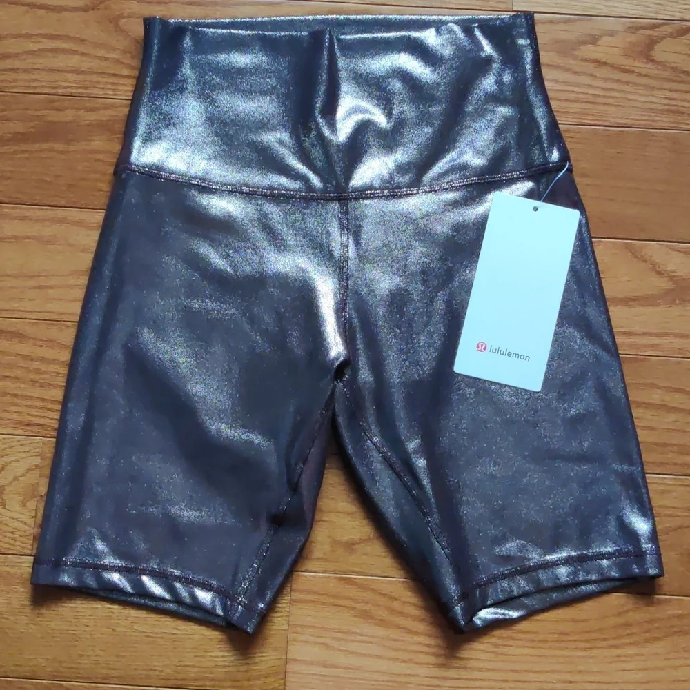 Lululemon women's shorts - Picture 4 of 5